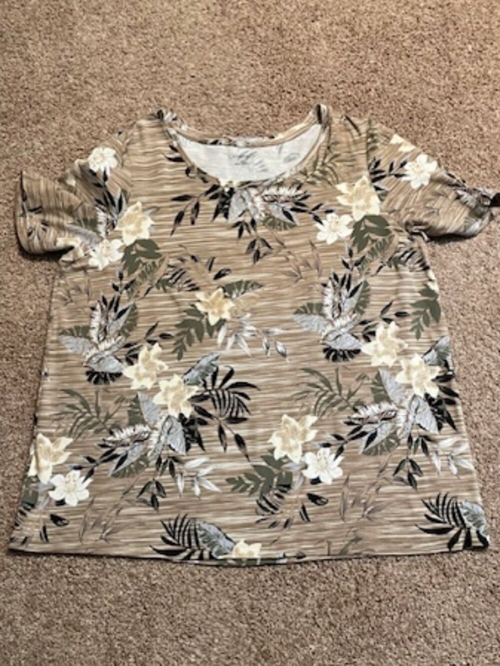 Catherines Tan Palm/Floral Crew Neck Short Sleeve Shirt – 0x
